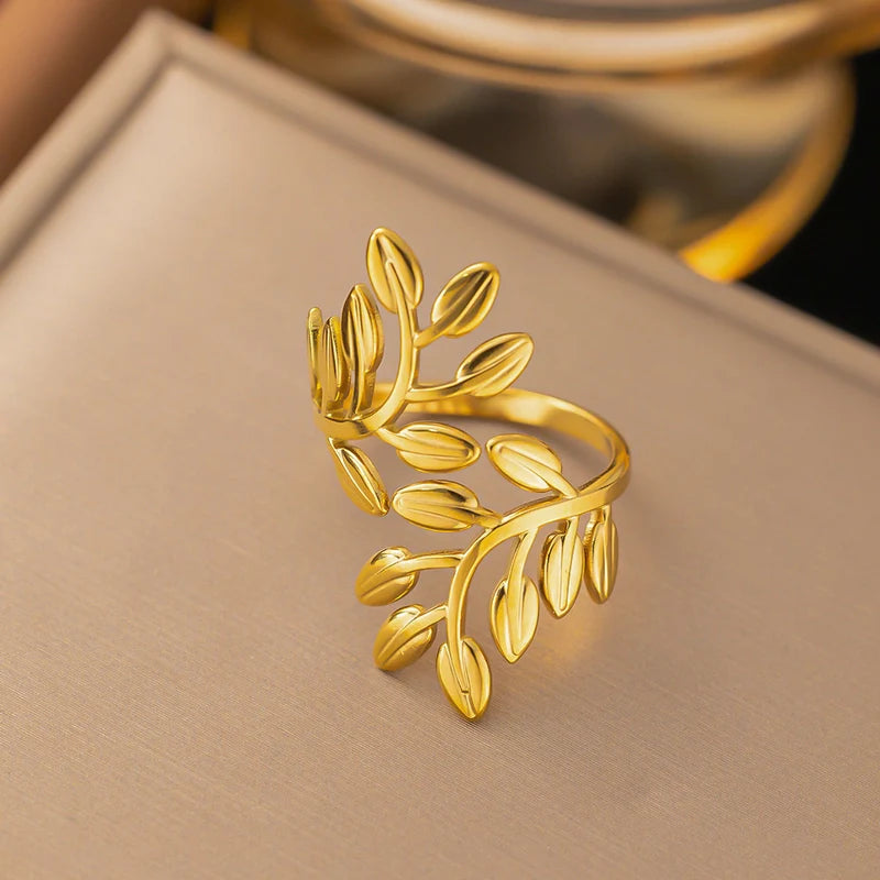 Sweet Knot Ring